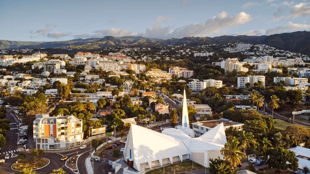 Réunion hero