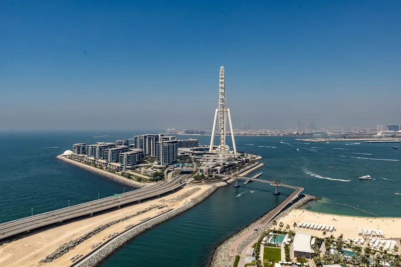 Ain Dubai världens största pariserhjul 250 meter på Bluewaters Island