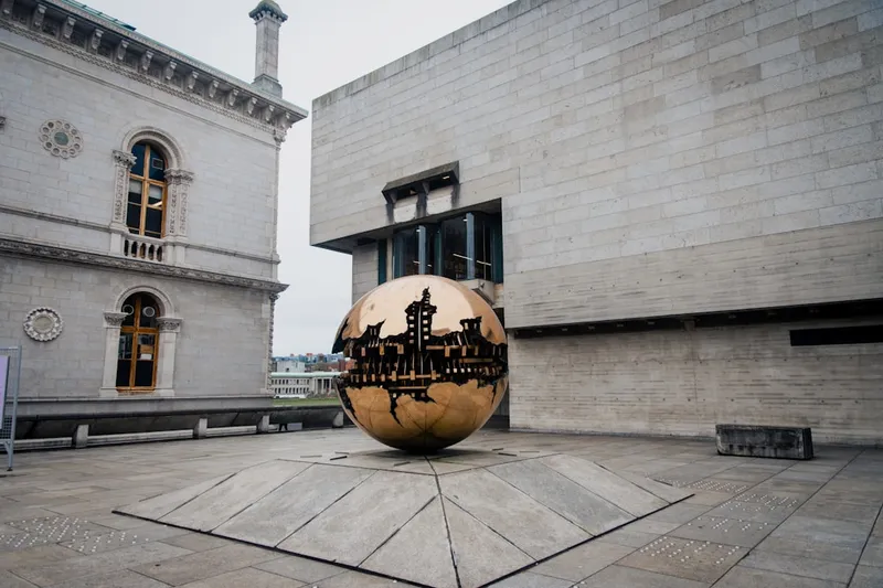 National Gallery of Ireland med Caravaggio och Yeats-samlingar