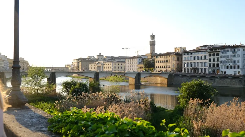 Palazzo Vecchio och Tornet Arnolfo med statyn av David framför