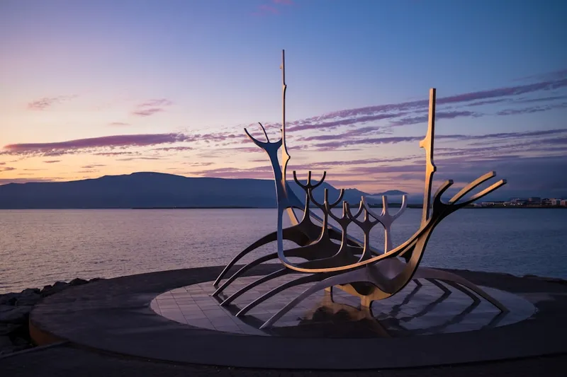 Sun Voyager Sólfar skulptur Reykjavik vid Sæbraut